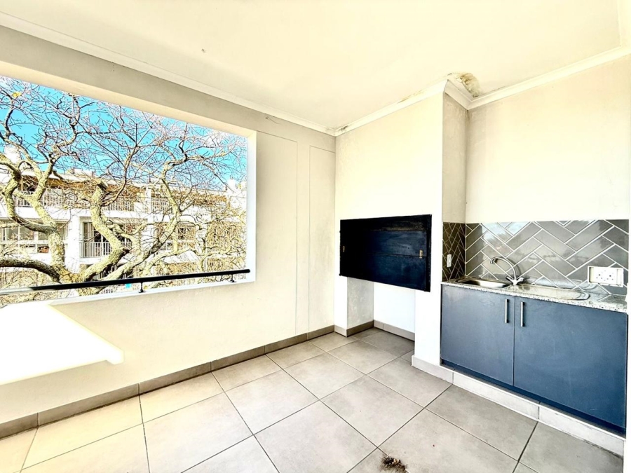 To Let 2 Bedroom Property for Rent in Wynberg Upper Western Cape
